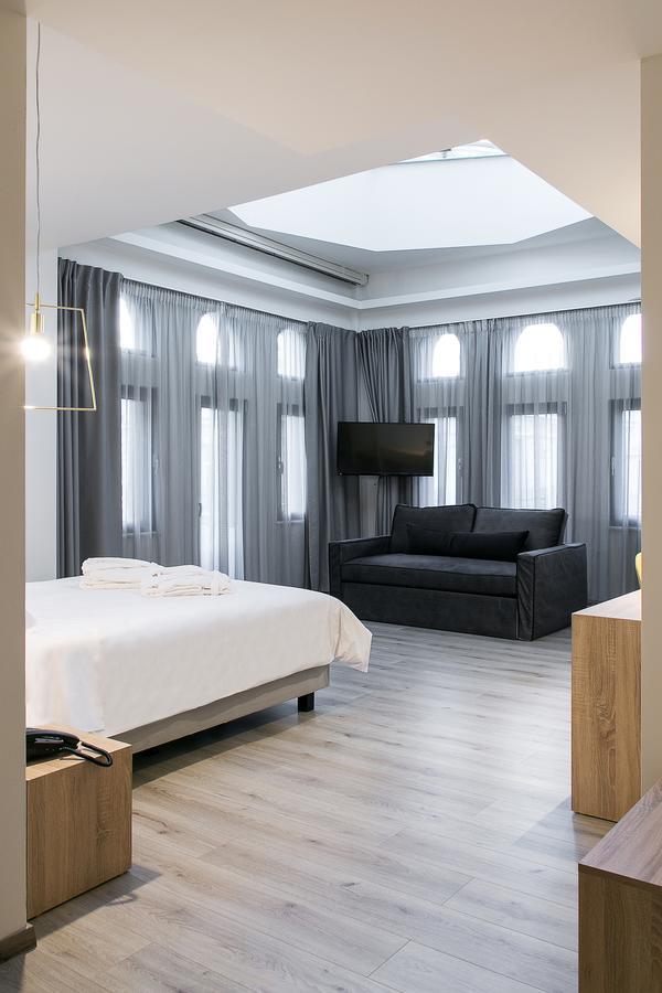 Superior One Boutique Soluň